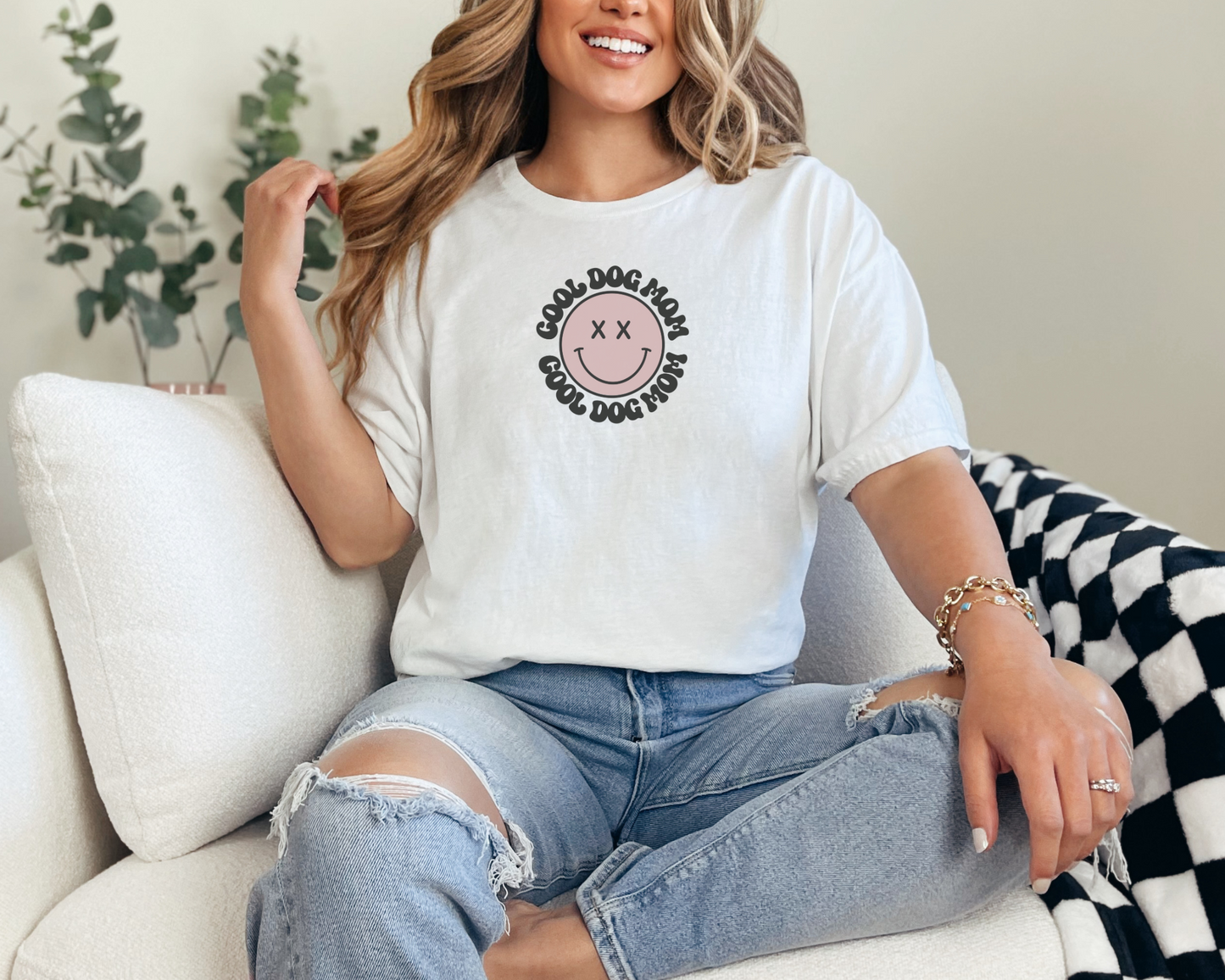 Cool Dog Mom Smile Tee, White