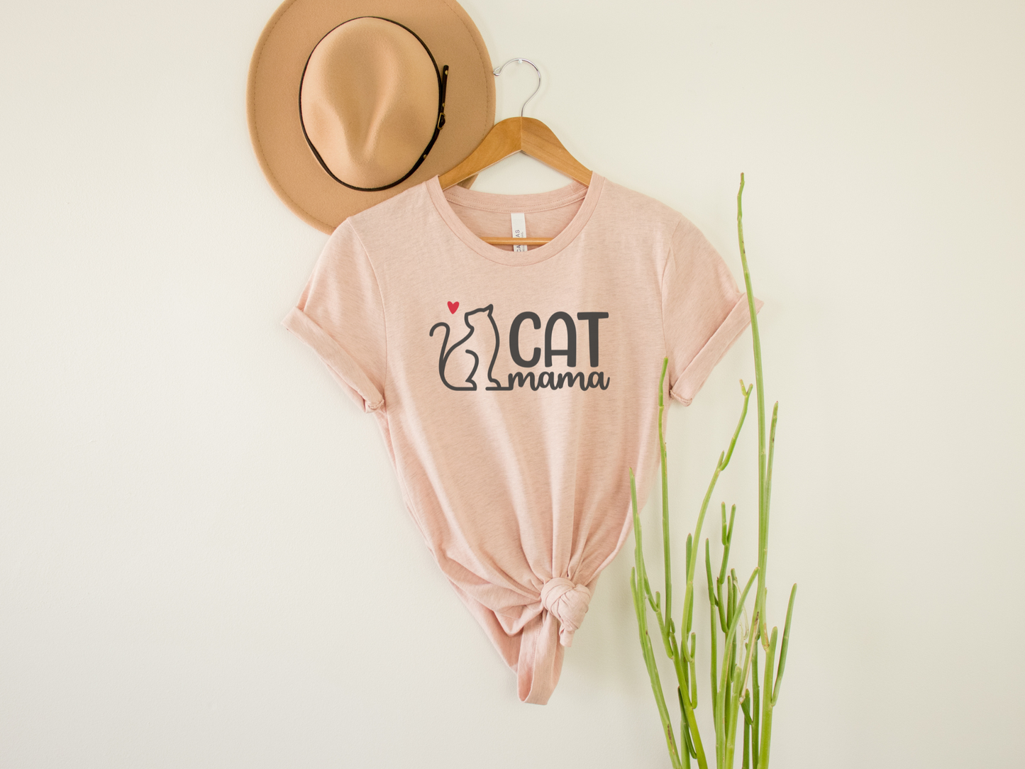 Cat Mama T-shirt, Peach