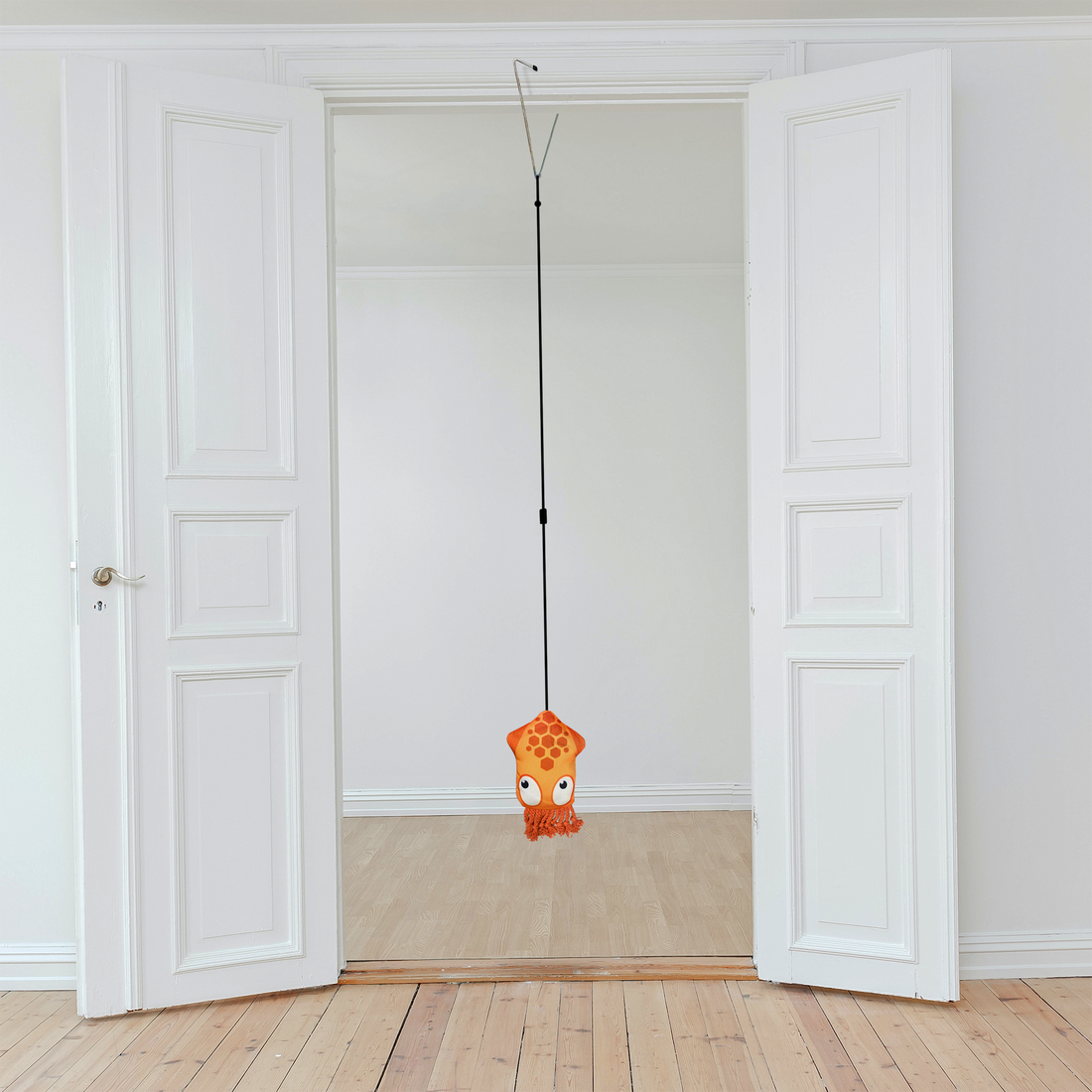 Jump 'n' Jamb - Deep Sea Squid - Refillable Catnip Swinging Toy