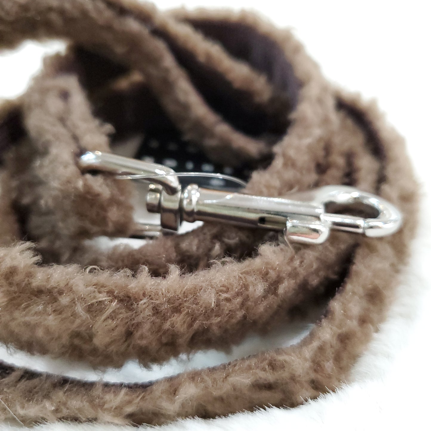 Pinkaholic Plush Leash Brown