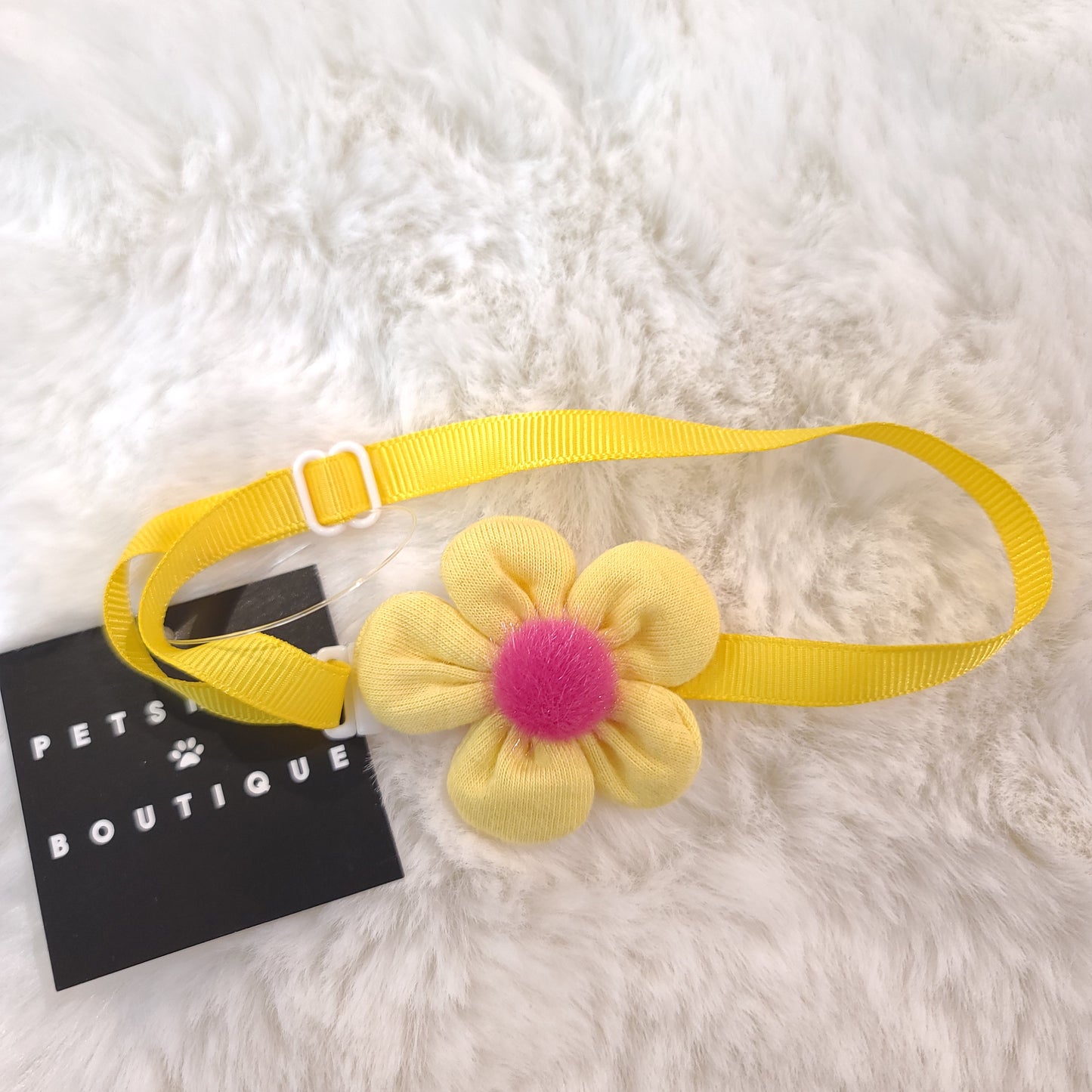 Petshion Flower Necklace
