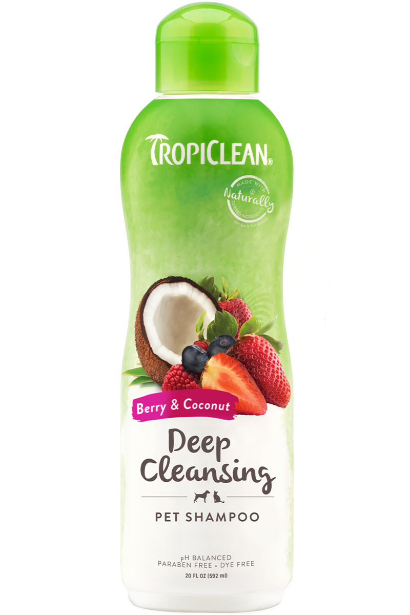 TropiClean Berry & Coconut Pet Shampoo (Deep Cleaning)