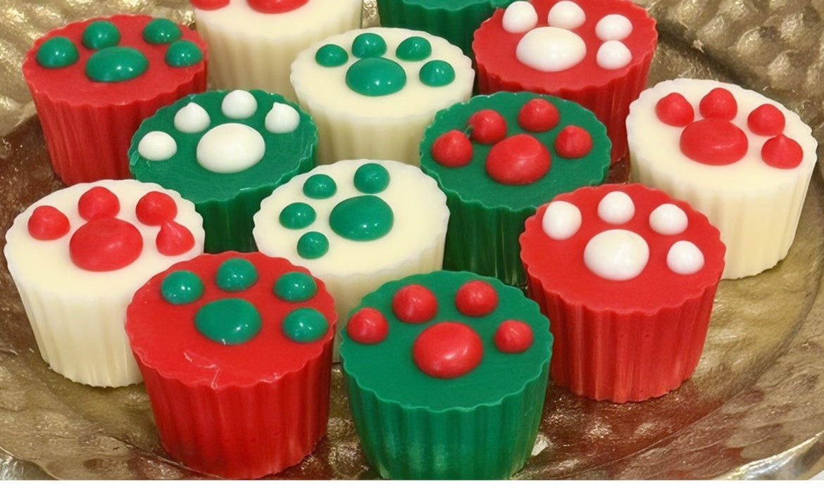 Mini Christmas Paw Cups Soft (Sold individually.)