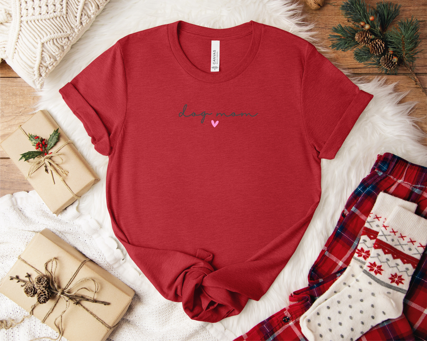 Dog Mom Heart Crewneck T-shirt, Heather Red