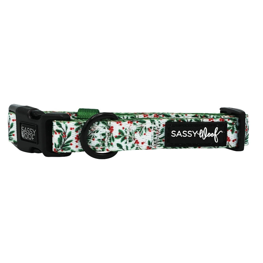 Dog Christmas Collar - Under the Mistletoe