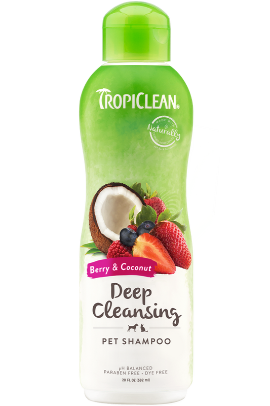 TropiClean Berry & Coconut Pet Shampoo (Deep Cleaning)